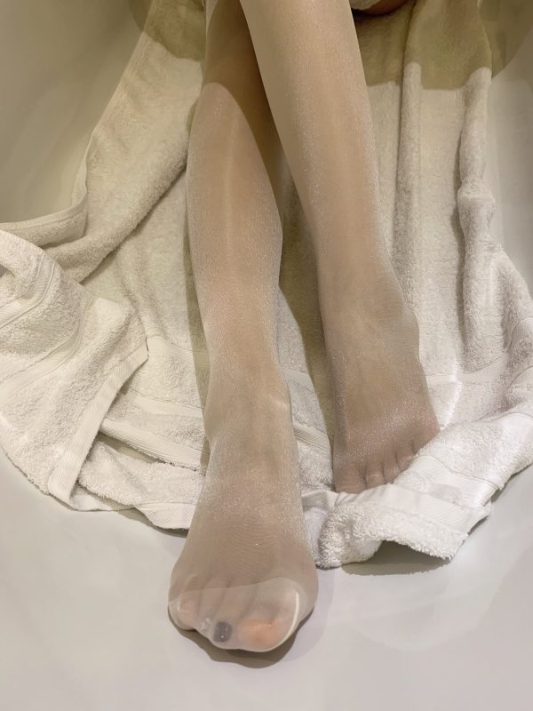 LICCL麗綺映像 NO.002 - 白絲[34P/207MB]-無料攝影圈