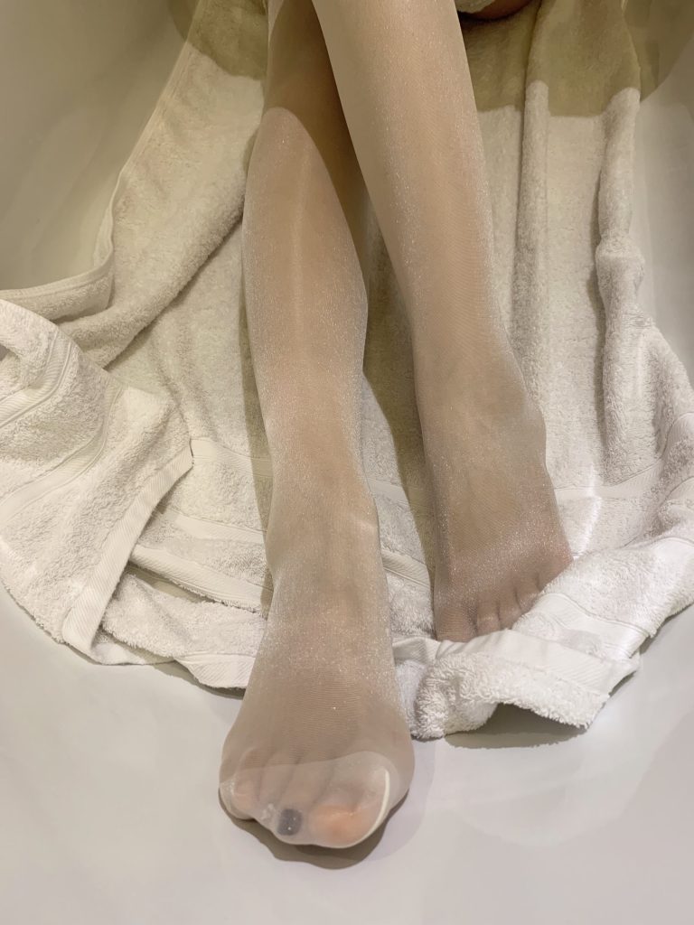 LICCL麗綺映像 NO.002 – 白絲[34P/207MB]插圖