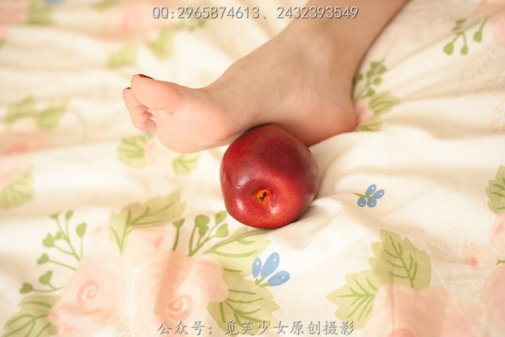 覓芙少女 第49期顏值美女睡衣裸足長(zhǎng)腿 [142P/1V/3.35G]插圖1