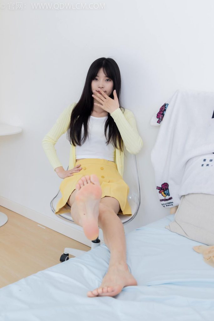 物戀傳媒 NO.2381 茯苓-板鞋、短肉絲、裸足[195P/1V/6.50GB]插圖