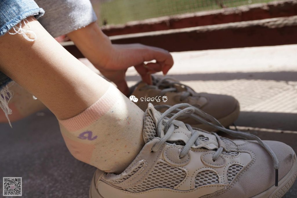 [SIEE絲意] No.268 佩佩~絲襪套棉襪，新學(xué)妹 [37P/116MB]插圖3