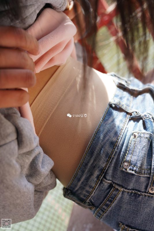 [SIEE絲意] No.268 佩佩~絲襪套棉襪，新學妹 [37P/116MB]-無料攝影圈