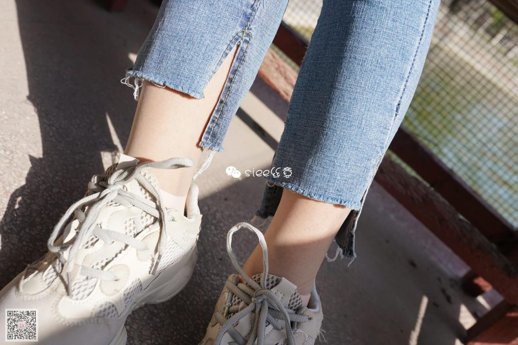 [SIEE絲意] No.268 佩佩~絲襪套棉襪，新學(xué)妹 [37P/116MB]插圖2