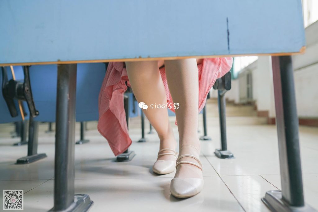 [SIEE絲意] No.302 靜心 粉紅色格子 學(xué)姐，畢業(yè)季 [50P/132MB]插圖2