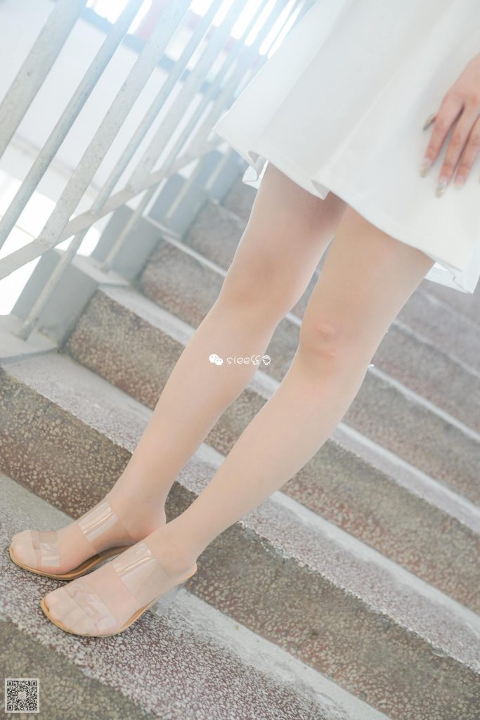 [SIEE絲意] No.348 婷婷~學(xué)姐的Y惑 [33P/52.7MB]插圖2