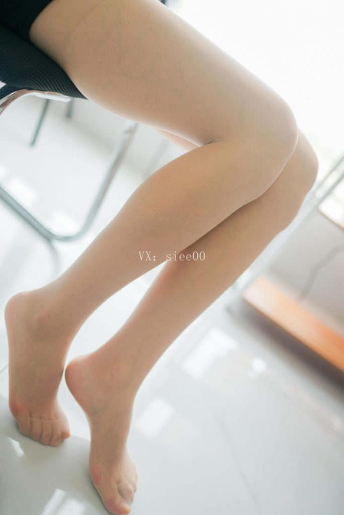 [SIEE絲意] No.355 蓓蓓 夢(mèng)里腿控的往事 [70P/94MB]插圖3