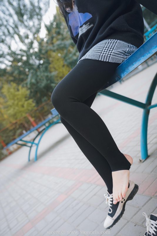 [SIEE絲意] No.383 熊熊 浪漫的學(xué)姐 [70P/187MB]-無料攝影圈