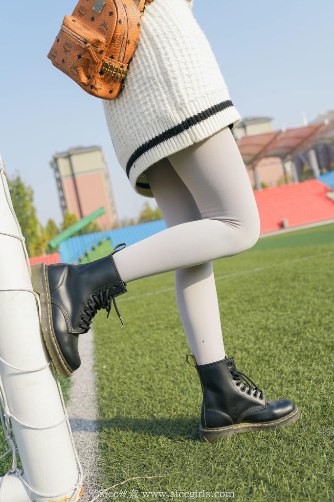 [SIEE絲意] No.385 櫻櫻 足球場(chǎng)的白絲 [74P/272MB]插圖3