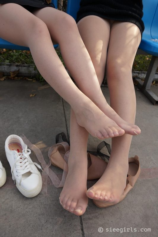 [SIEE絲意]新刊 NO.004 曦曦雯雯 閨蜜情深[102P/420MB]-無料攝影圈