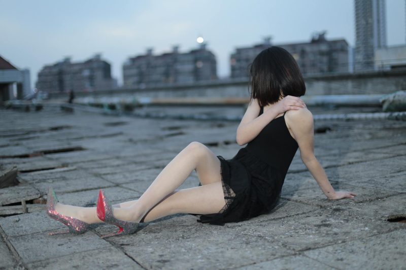 奈絲寫真 NO.060：喵璃-從白晝到黑夜，在天臺吹吹風(fēng) [39P/216MB]-無料攝影圈