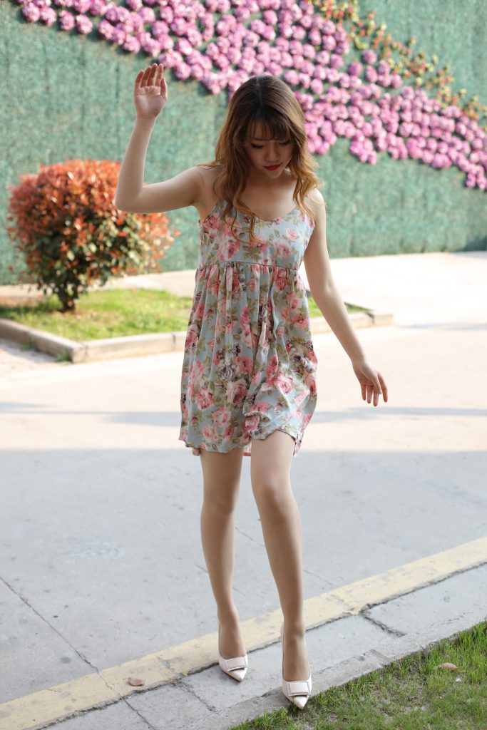 奈絲寫真 NO.076：高高-花朵兒吊帶碎花裙 [33P/415MB]插圖1