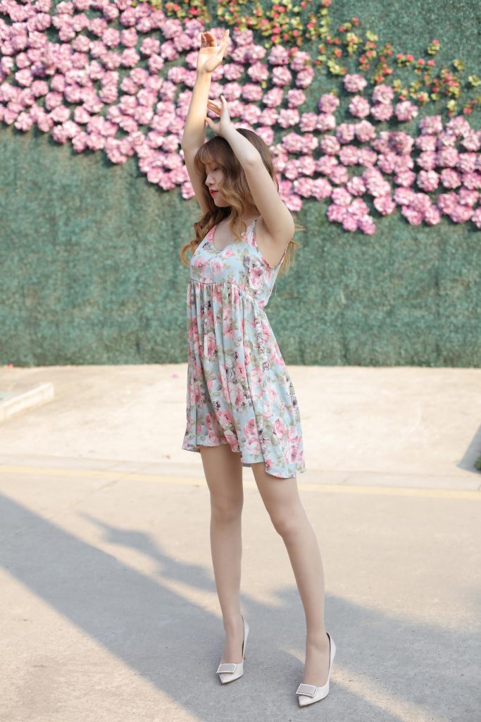 奈絲寫真 NO.076：高高-花朵兒吊帶碎花裙 [33P/415MB]插圖3