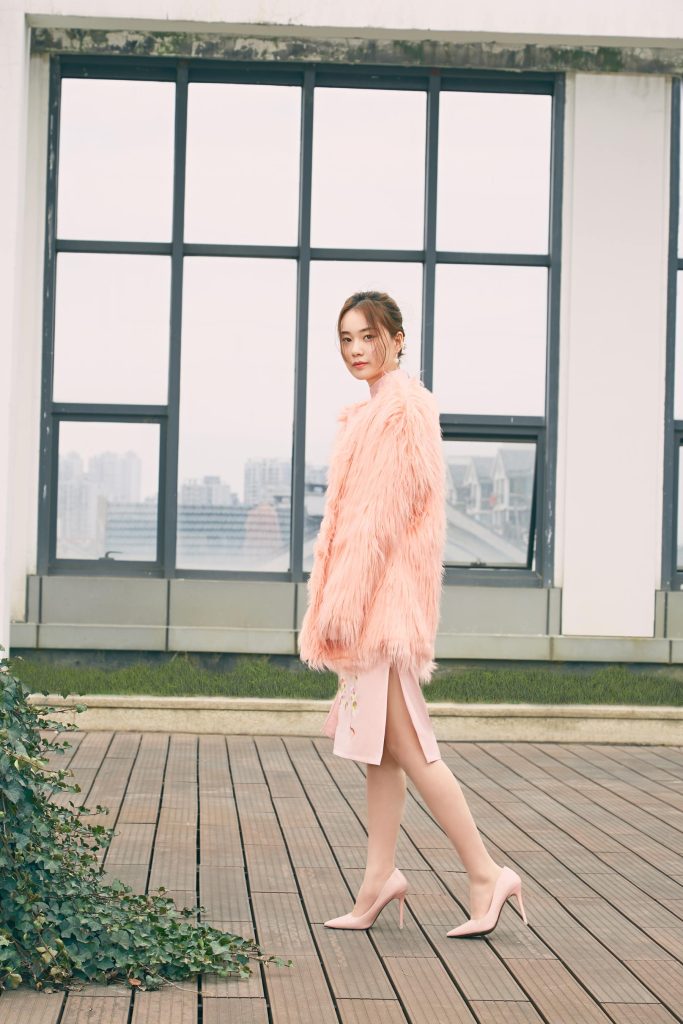 奈絲寫真 NO.079：露露-捋捋被風(fēng)吹亂的秀發(fā) [34P/294MB]插圖3