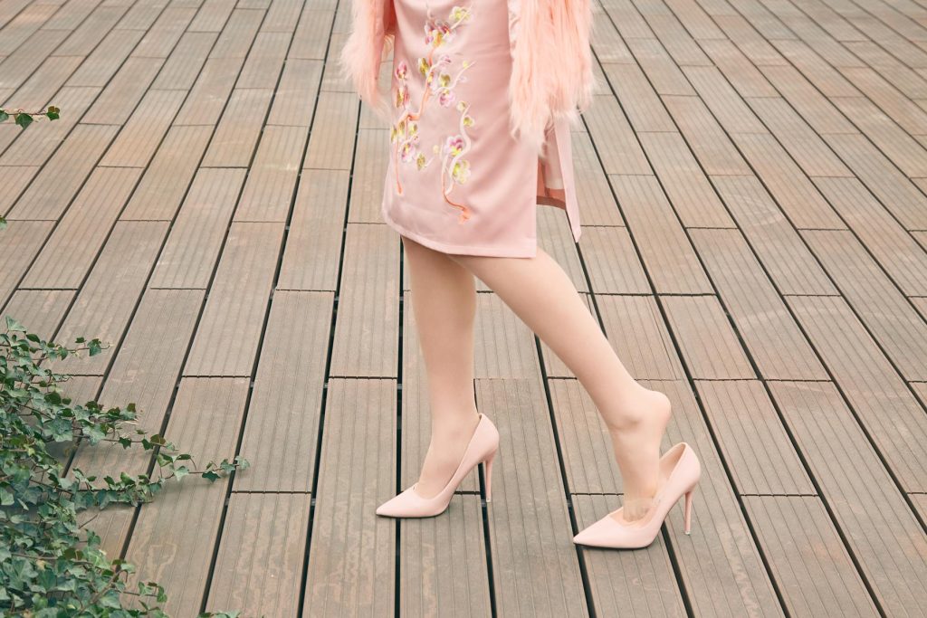 奈絲寫真 NO.079：露露-捋捋被風(fēng)吹亂的秀發(fā) [34P/294MB]插圖1