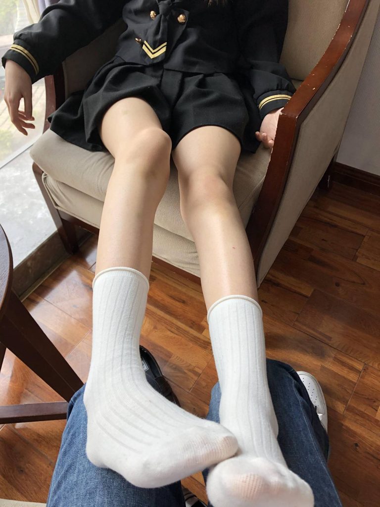 JK小姐姐白棉襪裸足 [55P/1V/247M]插圖