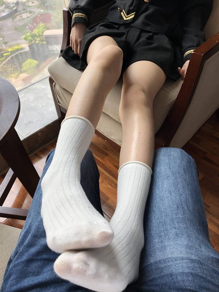 JK小姐姐白棉襪裸足 [55P/1V/247M]插圖3
