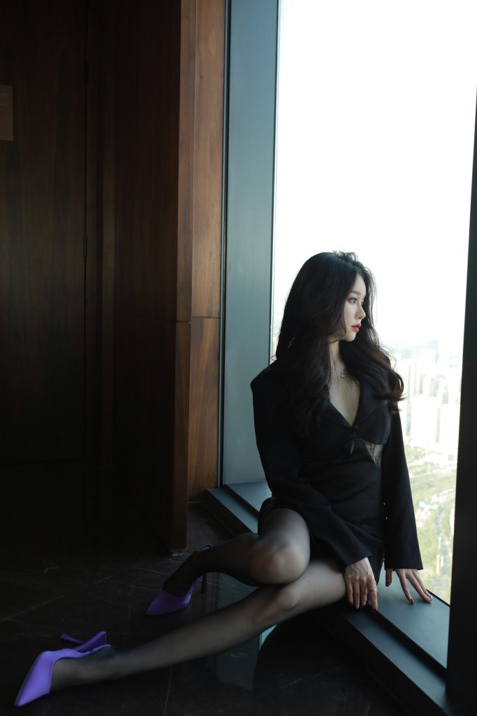 Sia不吃魚 –性感包臀裙黑絲玉足[88P/1V/2.84G]插圖2