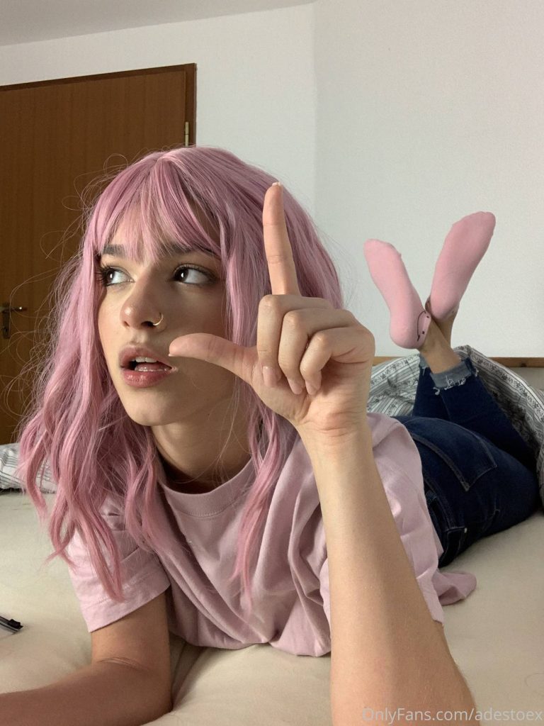 tiktok國外網(wǎng)紅kitsunematic合集各種襪子美腳顏值超高 [832P/15V/2.86G]插圖