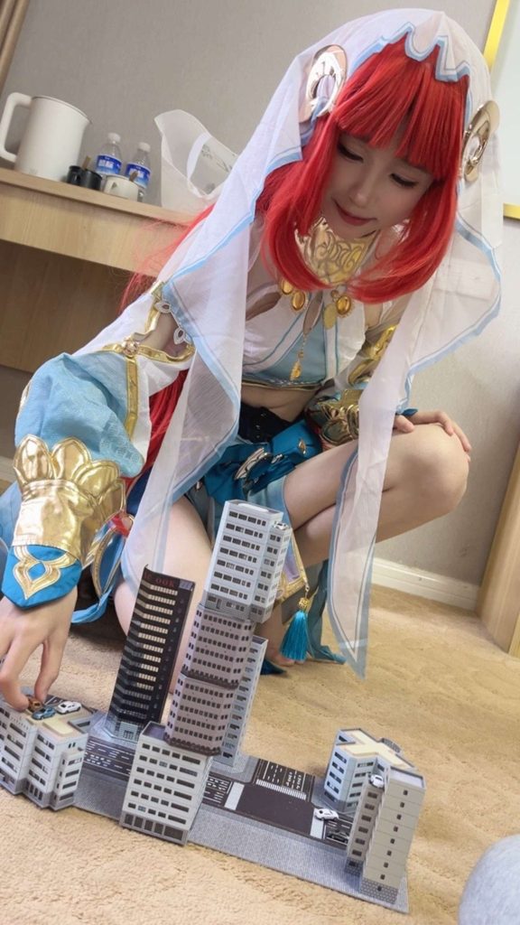 超美coser妮露小解解玉足把玩直拍+tk[54P/1V/1.27G]插圖1