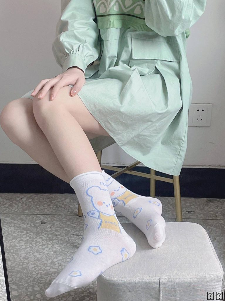 大學(xué)生鎂足 青春充滿活力，可愛不失姓感??！福利放送 [100P/73M]插圖