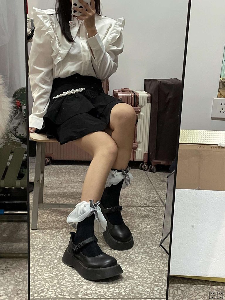 大學(xué)生鎂足 青春充滿活力，可愛不失姓感??！福利放送 [100P/73M]插圖5