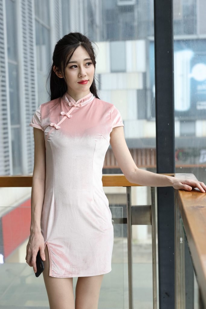 粉色連衣裙妹子[185P/4V/7.3G]插圖5