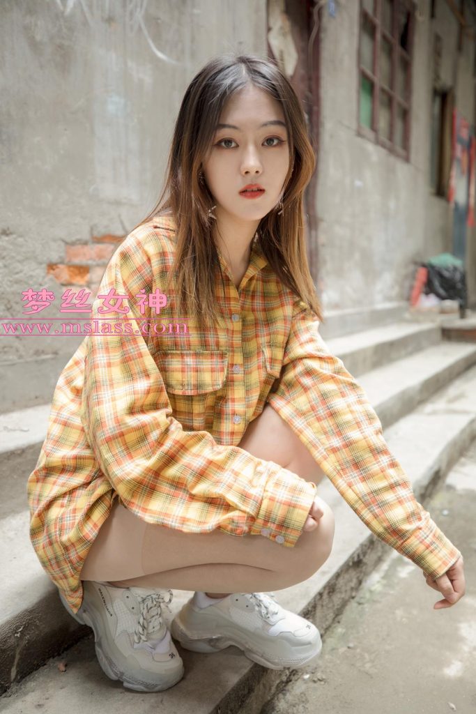 [MSLASS夢(mèng)絲女神]2019.04.23 操場(chǎng)小甜心 玥玥 [65P/1V/1.45G]插圖1