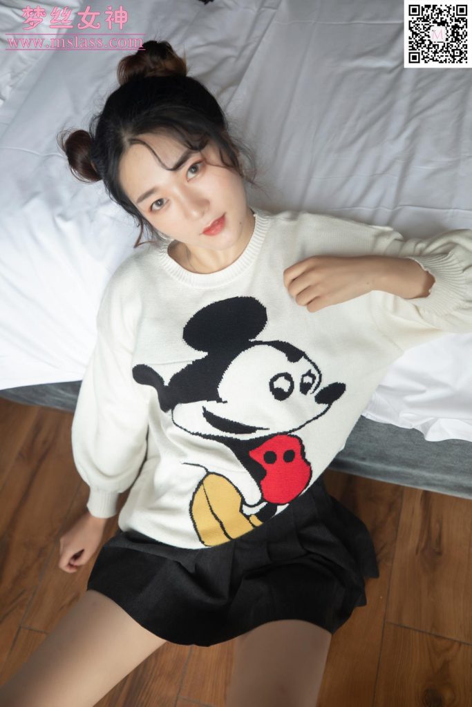 [MSLASS夢(mèng)絲女神] 2019-11-12 雨晨 白衛(wèi)衣下的美 [64P-461MB]插圖1