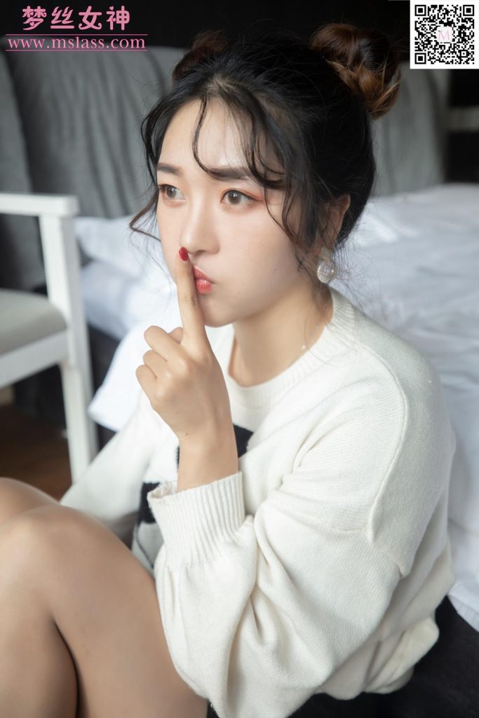 [MSLASS夢(mèng)絲女神] 2019-11-12 雨晨 白衛(wèi)衣下的美 [64P-461MB]插圖2