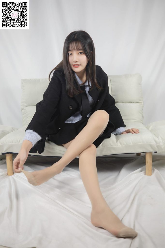 [MSLASS夢絲女神] 2020-01-07 小鹽 黑風(fēng)衣下的肉絲美腿 [61P/1V/0.98GB]插圖1