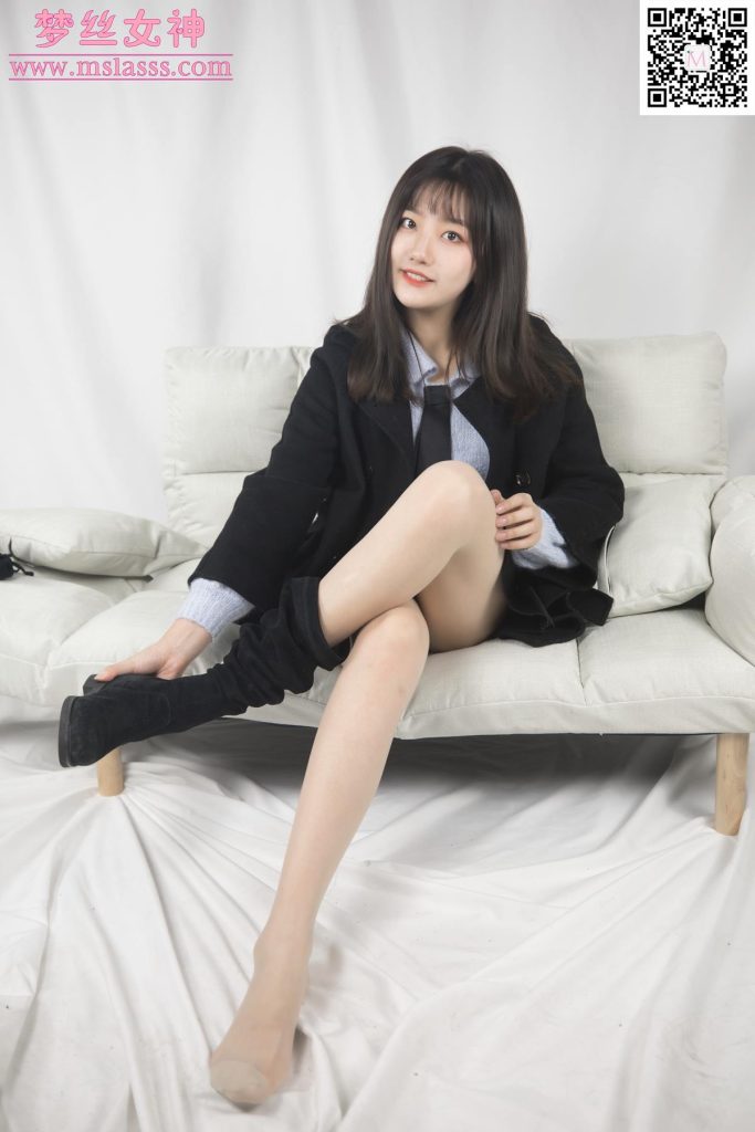 [MSLASS夢絲女神] 2020-01-07 小鹽 黑風(fēng)衣下的肉絲美腿 [61P/1V/0.98GB]插圖3