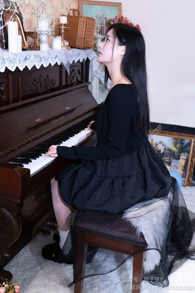 甜予攝影 002瀾瀾-拖鞋、白棉襪、肉絲（腳尖加固款）[131P/2V/13.46GB]插圖1