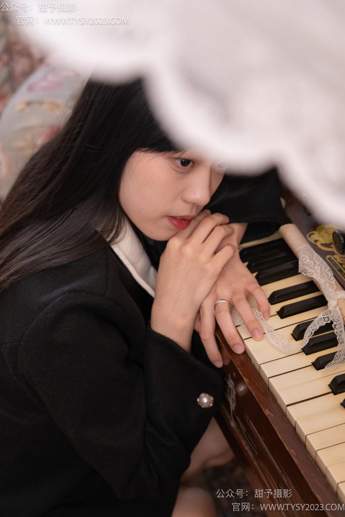 甜予攝影 NO.019 藝藝-皮鞋、白棉襪、裸足 [127P/2V/9.62GB]插圖3