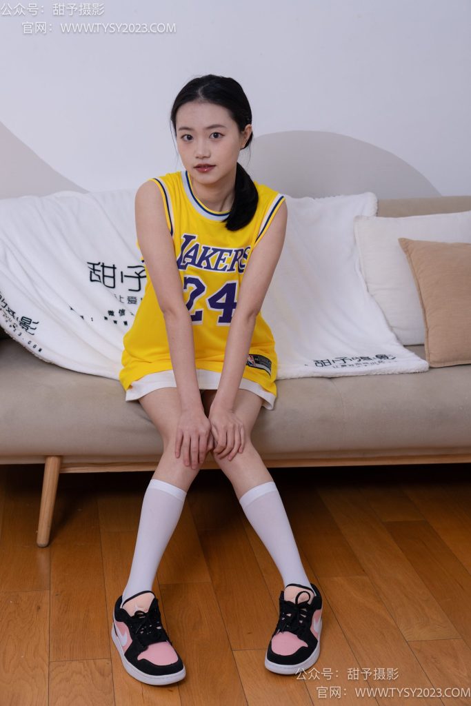 甜予攝影 NO.021 齊齊 兩雙AJ、過膝白絲[177P/2V/11.5GB]插圖