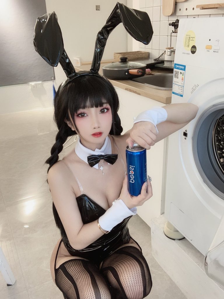 白嫩美少女鬼畜瑤 – 黑色兔女郎 [40P/2V/131MB]插圖2