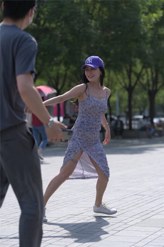 精選街拍 No.380 氣質(zhì)長裙美女 [86P/35M]插圖2