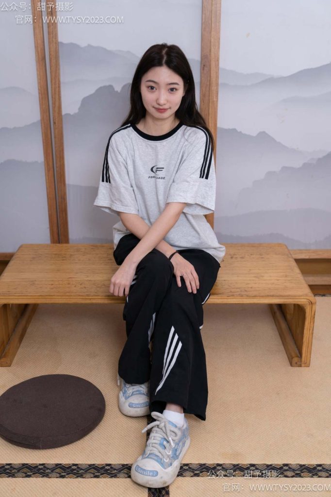 甜予攝影 NO.045 雪梨-帆布鞋、白棉襪、裸足[130P/2V/14.60GB]插圖