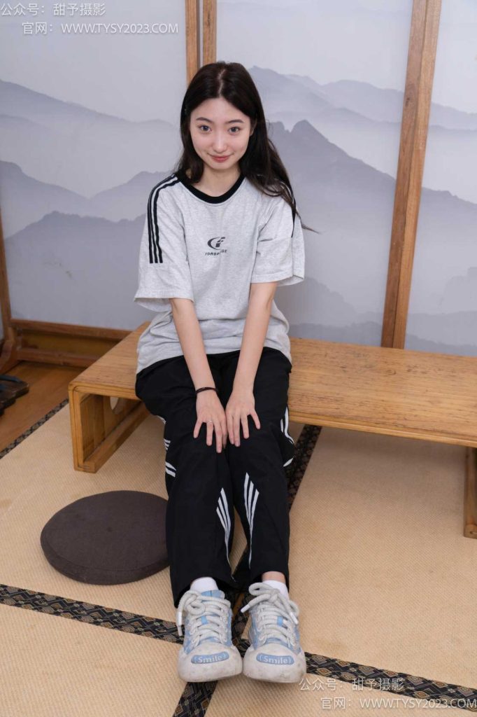 甜予攝影 NO.045 雪梨-帆布鞋、白棉襪、裸足[130P/2V/14.60GB]插圖2