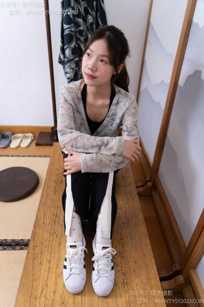 甜予攝影 NO.046 雙雙-板鞋、白棉襪、裸足[130P/2V/10.20GB]插圖