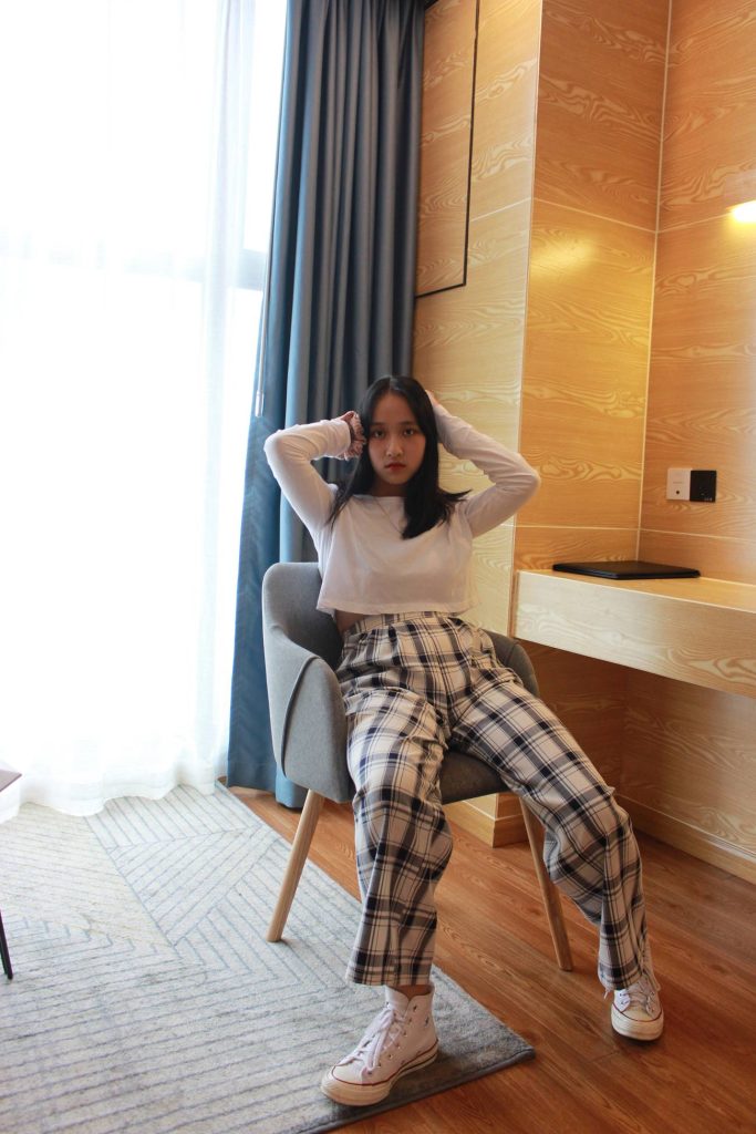 lucky三套衣服牛仔褲白裙帆布鞋白棉襪腳[709P/5V/4.71G]插圖1