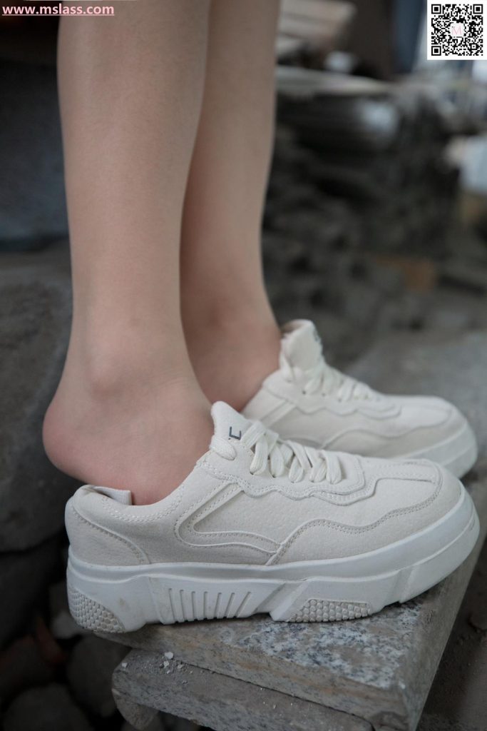 [MSLASS夢(mèng)絲女神]2019.08.29 廢墟的小白鞋 小除夕[53+1P/505M]插圖2