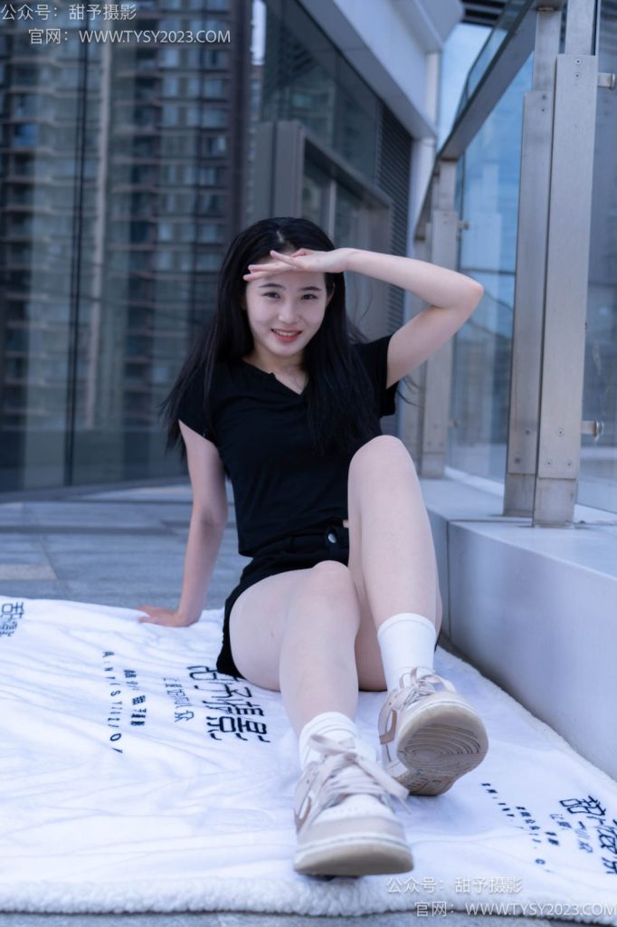 甜予攝影 NO.052 思思-板鞋、白棉襪、肉絲（腳尖加固款）[129P/2V/9.59GB]插圖2