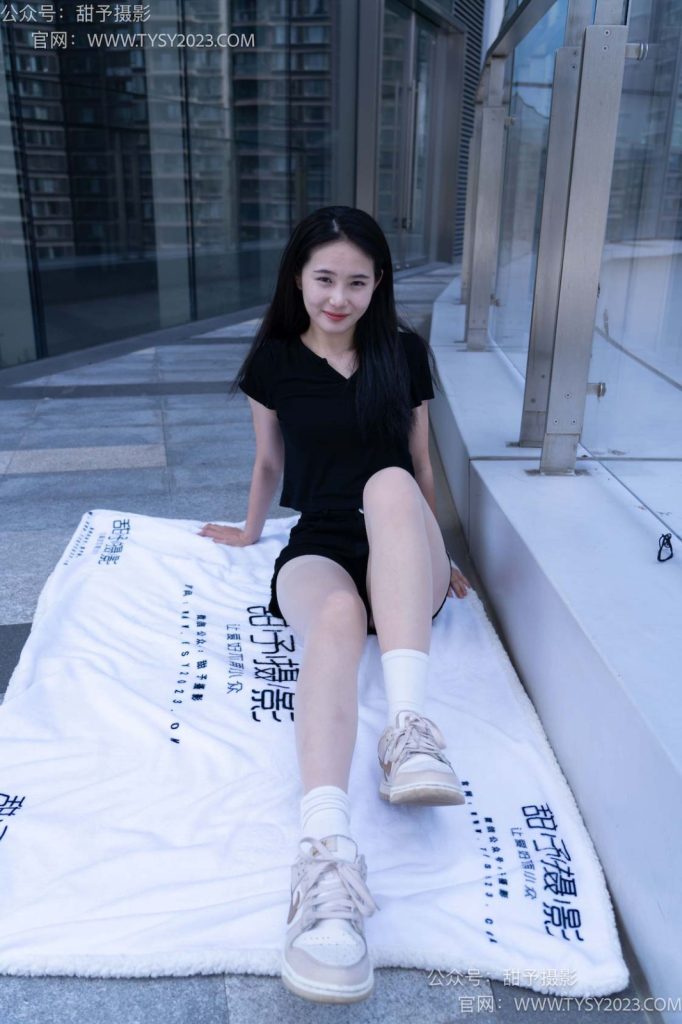 甜予攝影 NO.052 思思-板鞋、白棉襪、肉絲（腳尖加固款）[129P/2V/9.59GB]插圖1