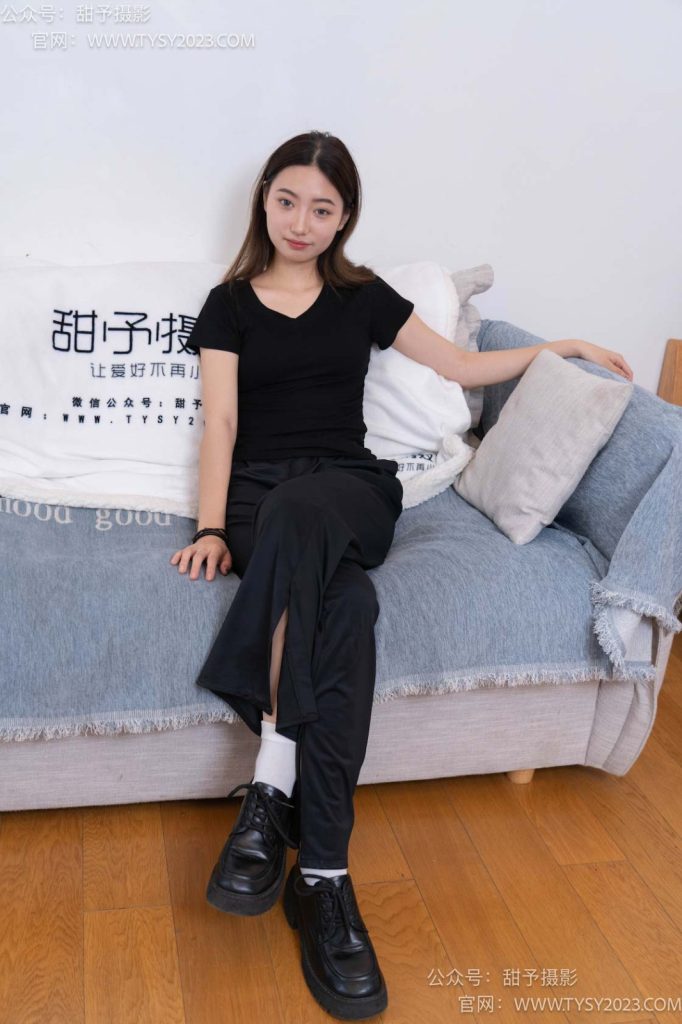 甜予攝影 NO.054 雪梨-皮鞋、白棉襪、肉絲（腳尖加固款） [130P/2V/9.92GB]插圖4