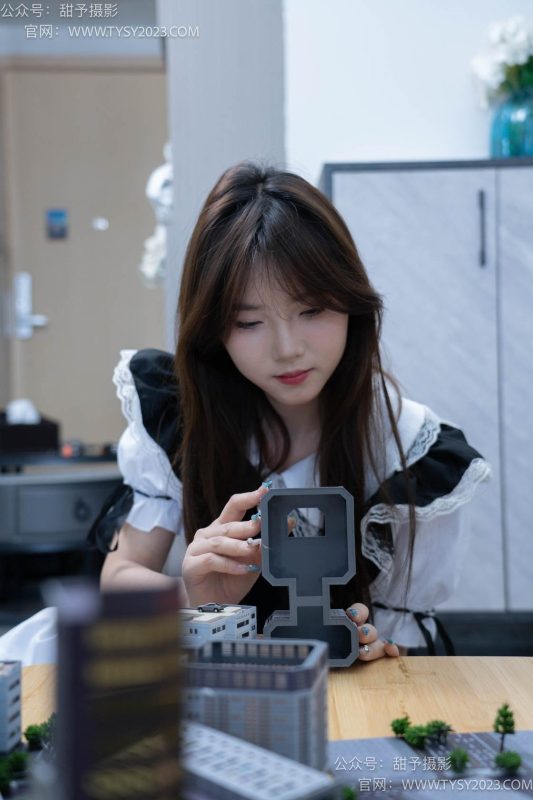 甜予攝影 NO.056 璇璇-高跟鞋、黑絲（腳尖加固款）、白絲（腳尖加固款，白絲僅圖片和劇情版視頻包含）、裸足、小人國(guó)劇情 [192P/2V/13.87GB]-無(wú)料攝影圈