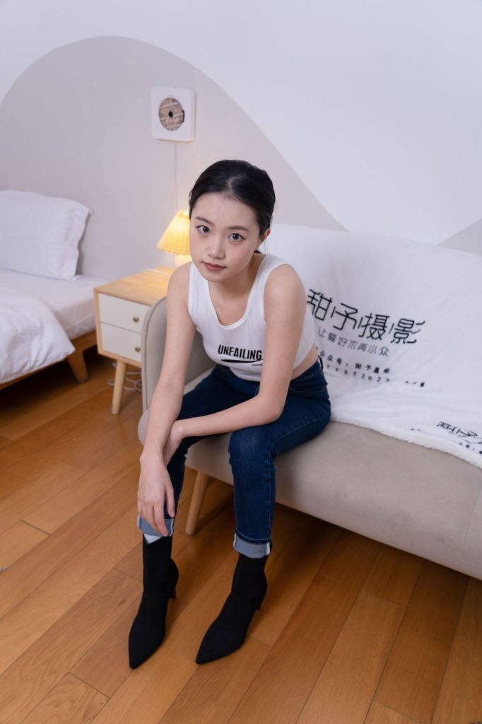 甜予攝影 NO.069 齊齊-短靴、人字拖、短白棉襪、長白棉襪、裸足 [170P/2V/11.42GB]插圖1