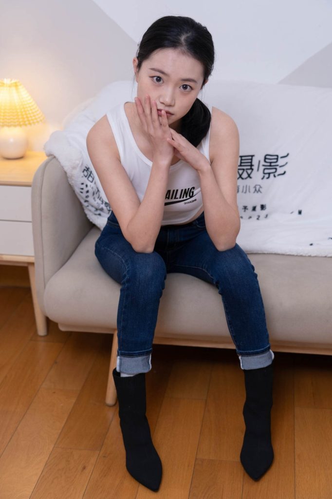 甜予攝影 NO.069 齊齊-短靴、人字拖、短白棉襪、長白棉襪、裸足 [170P/2V/11.42GB]插圖