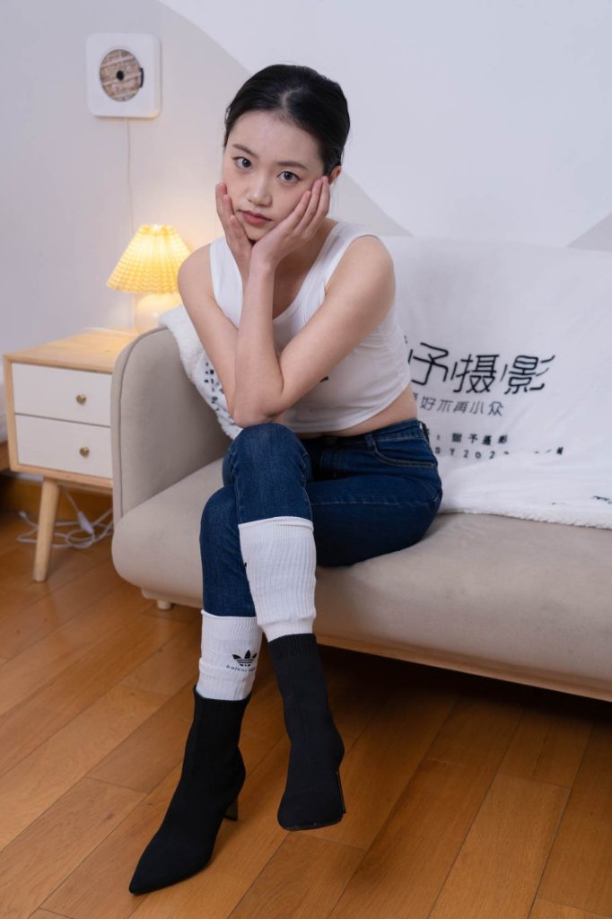 甜予攝影 NO.069 齊齊-短靴、人字拖、短白棉襪、長白棉襪、裸足 [170P/2V/11.42GB]插圖2