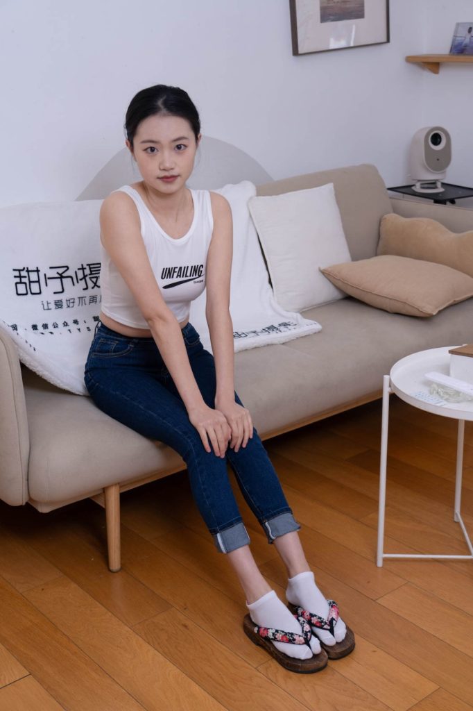 甜予攝影 NO.069 齊齊-短靴、人字拖、短白棉襪、長白棉襪、裸足 [170P/2V/11.42GB]插圖3