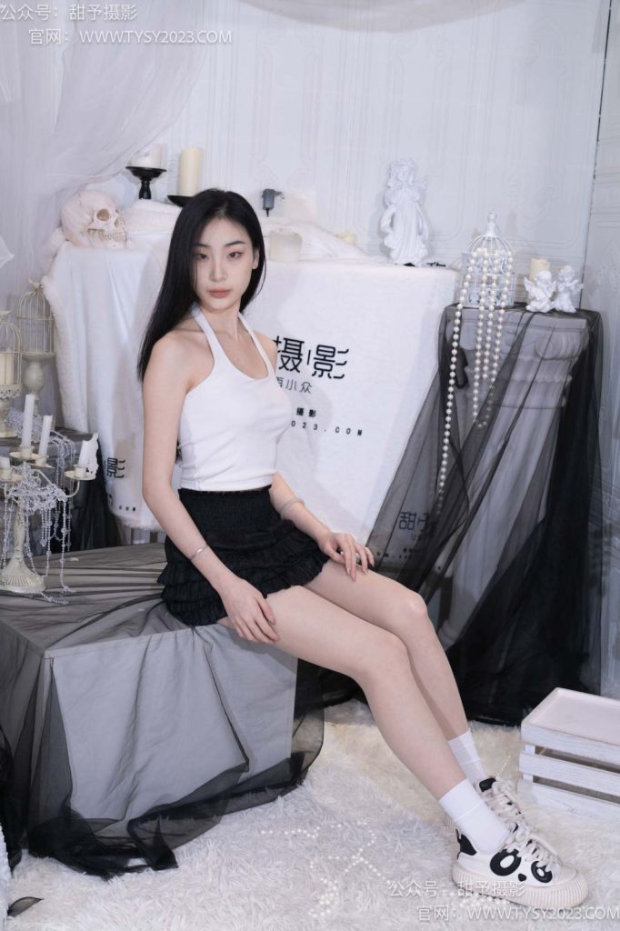 甜予攝影 NO.076 小貍-帆布鞋、白棉襪、肉絲（腳尖加固款）[126P/2V/9.63GB]插圖3